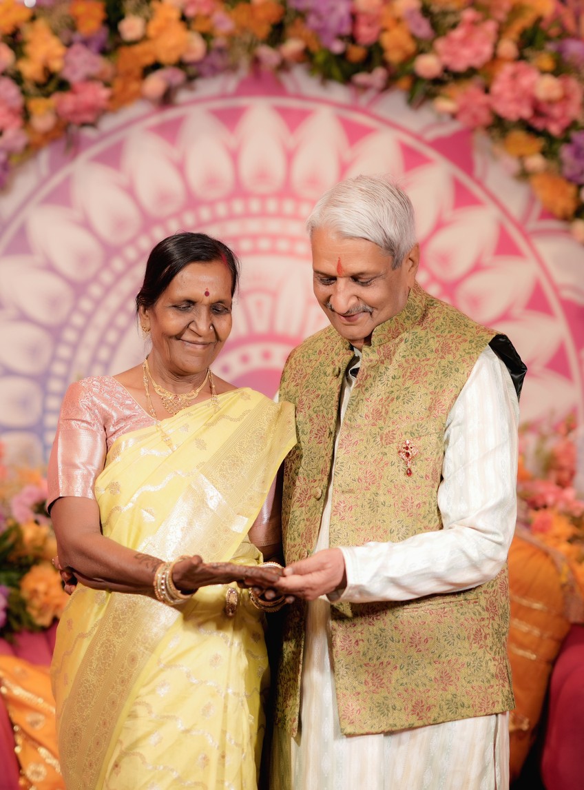 B.M. Sharma & Saroj Sharma wedding photography photograph in Jaipur, Rajasthan